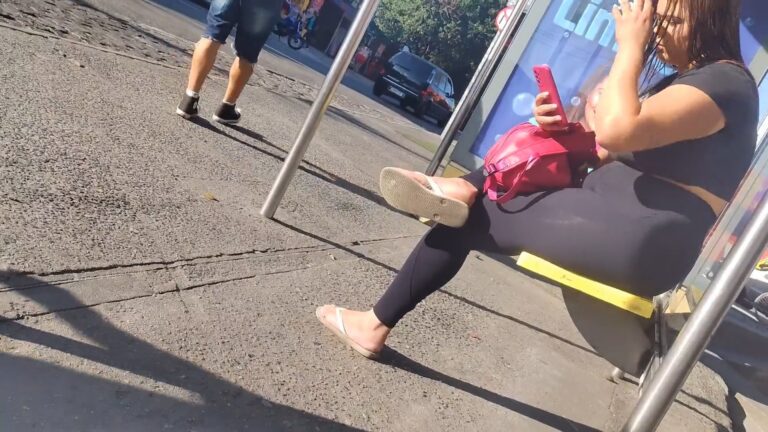 candid feet