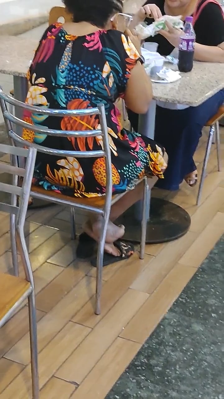 candid feet