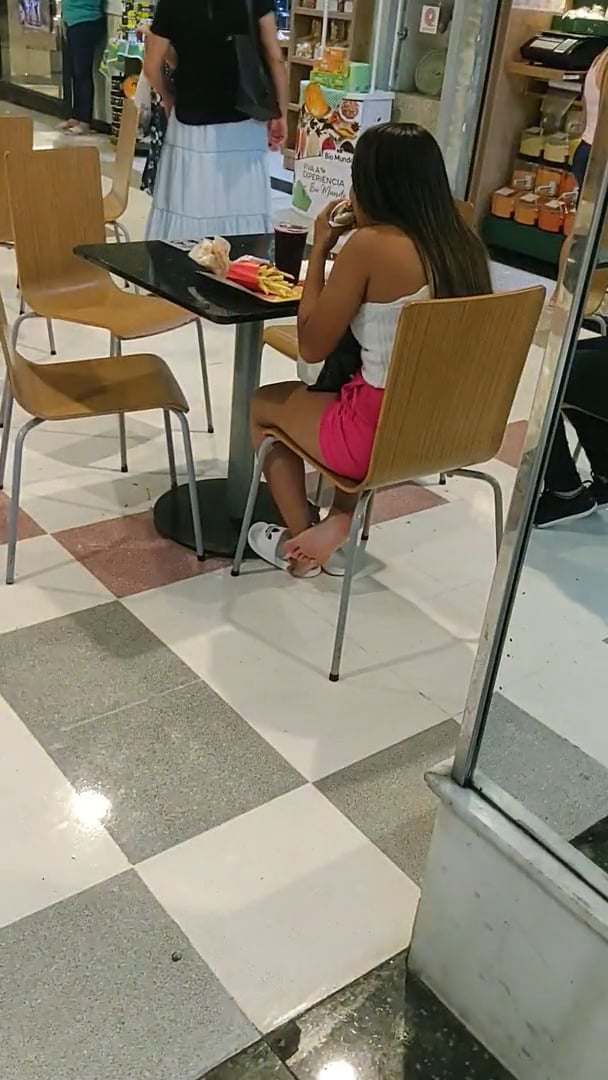 candid feet