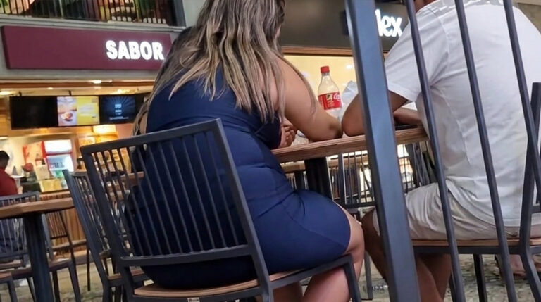 candid feet blonde dangling