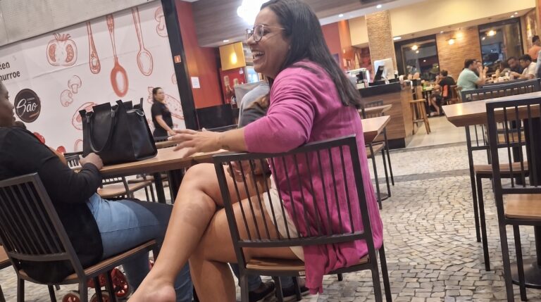 candid feet girl in public
